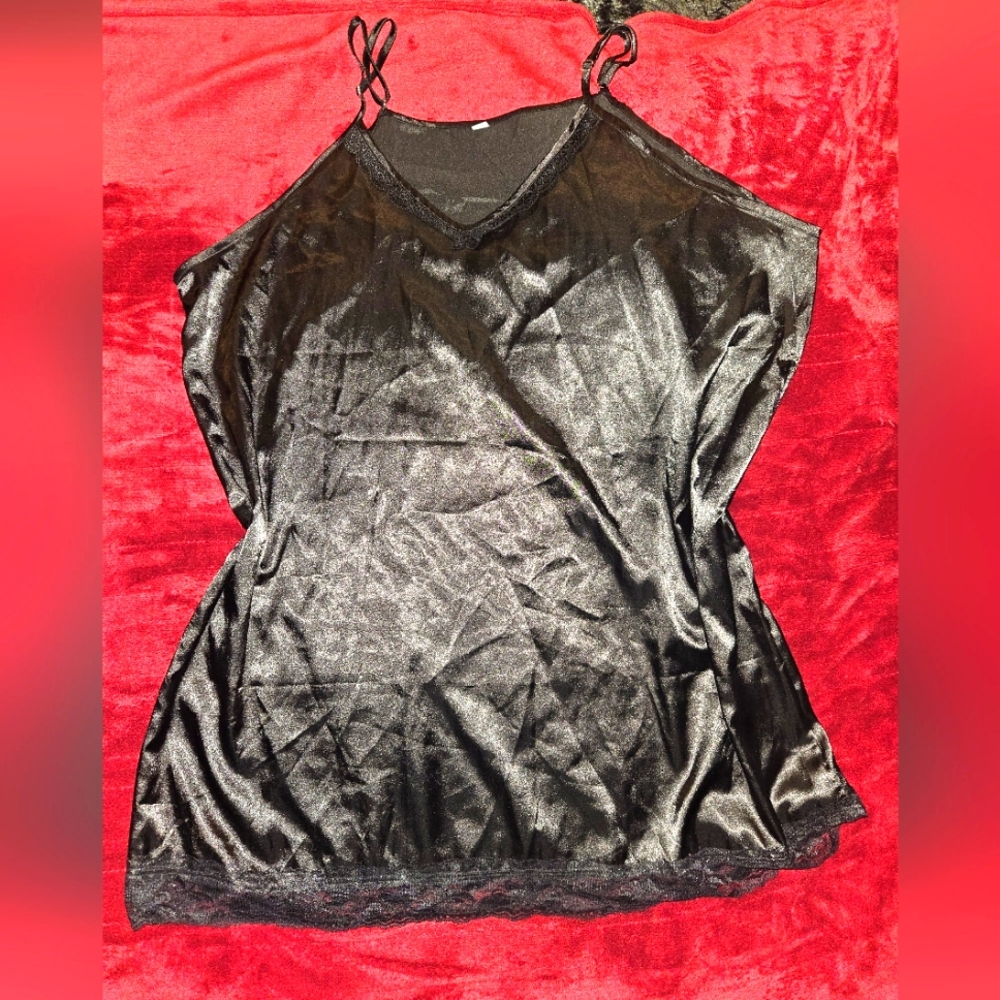 Black satin / silk slip - size 3XL